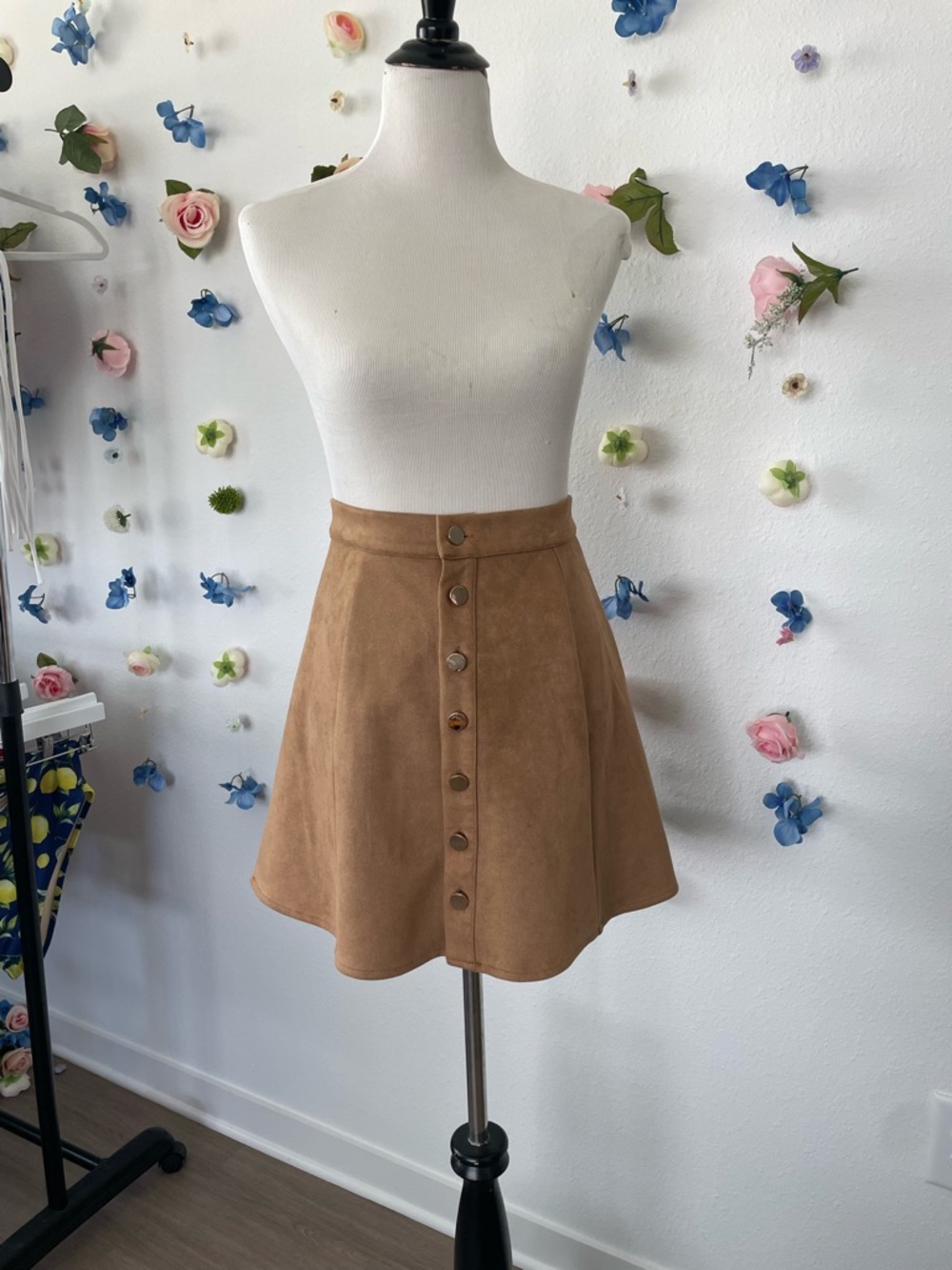 Classic Button-Front Camel Suede A-Line Skirt